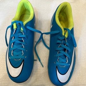 Nike Mercurial Soccer Cleats, Youth 3.5